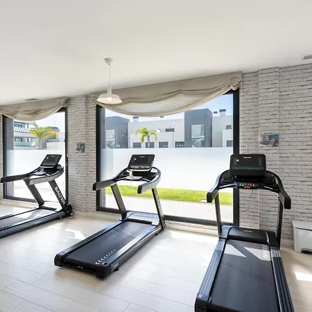 Apartment Cala Serena - 3-bedroom Modern Situated In La Cala De Mijas