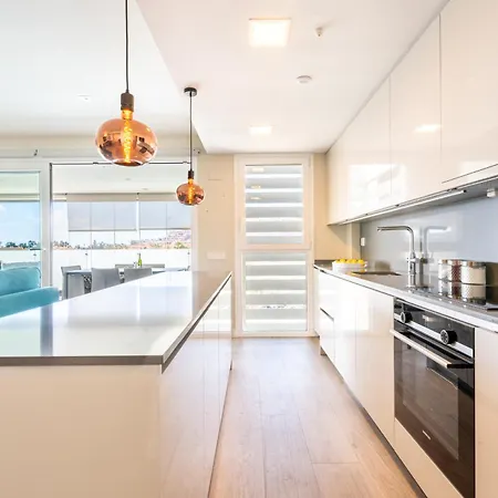 Cala Serena - 3-bedroom Modern Situated In * La Cala De Mijas