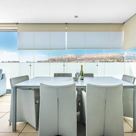 Cala Serena - 3-bedroom Modern Situated In * La Cala De Mijas